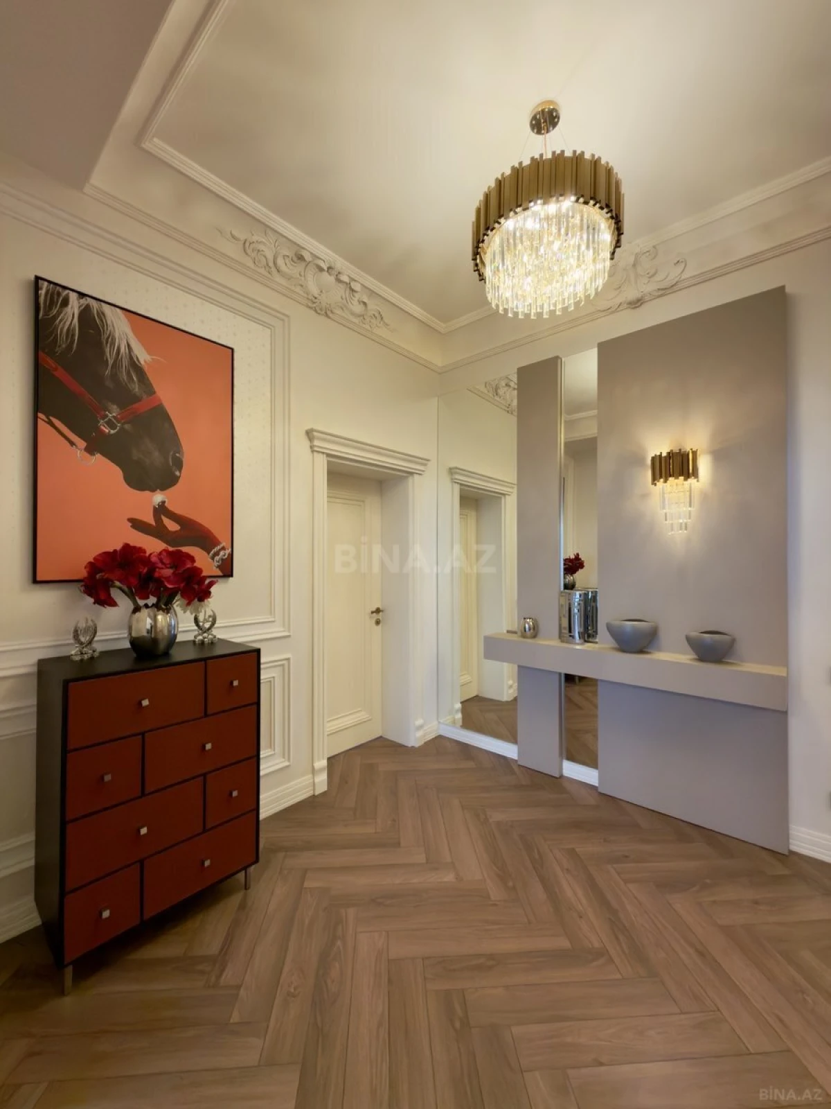 Satılır 3 otaqlı mənzil 165 m²