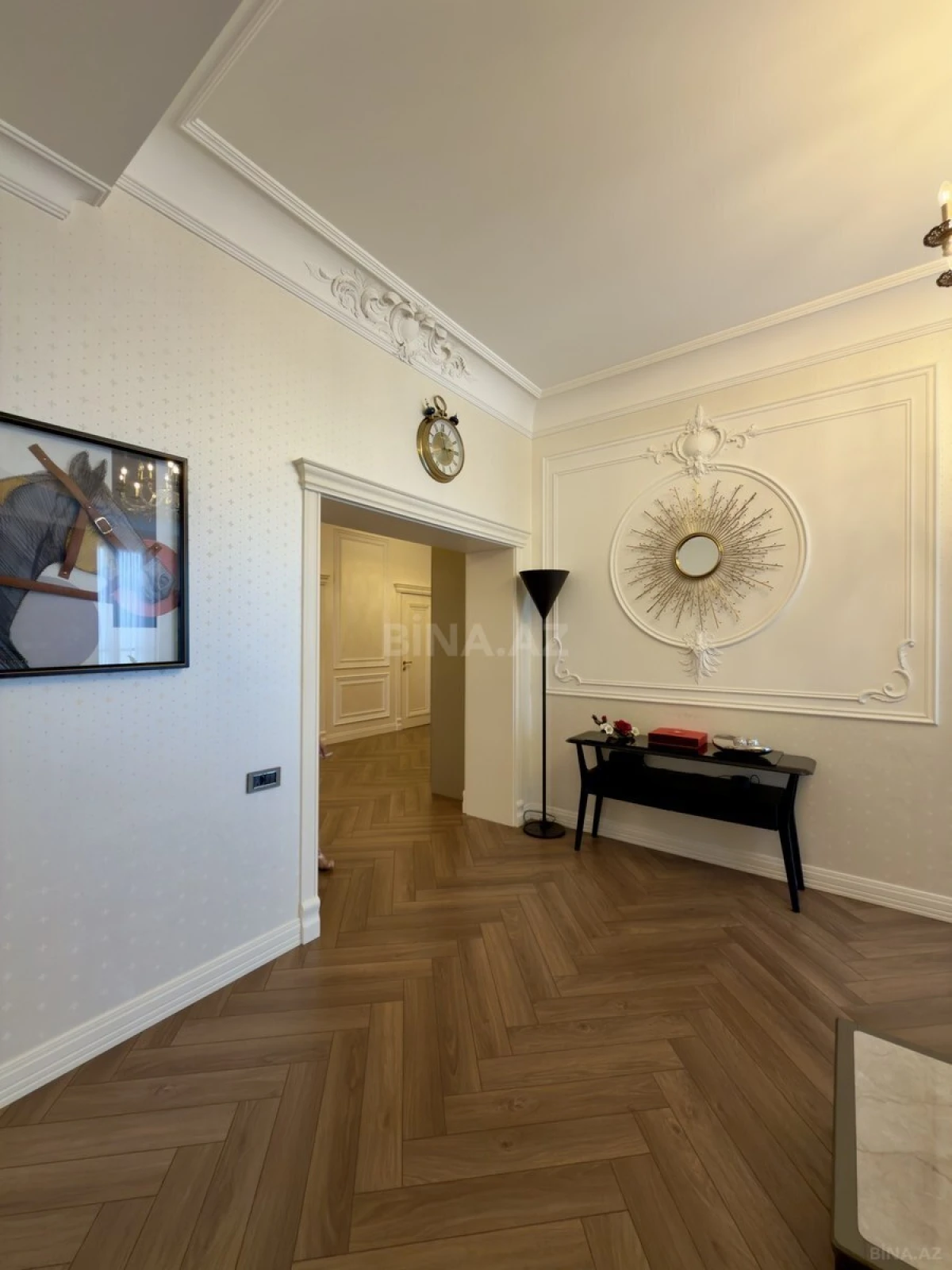 Satılır 3 otaqlı mənzil 165 m²