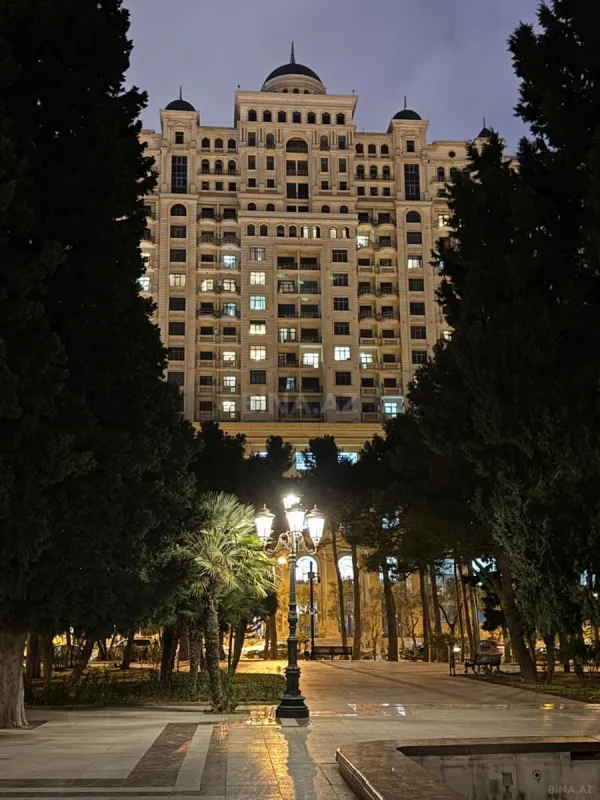 Satılır 3 otaqlı mənzil 153 m²