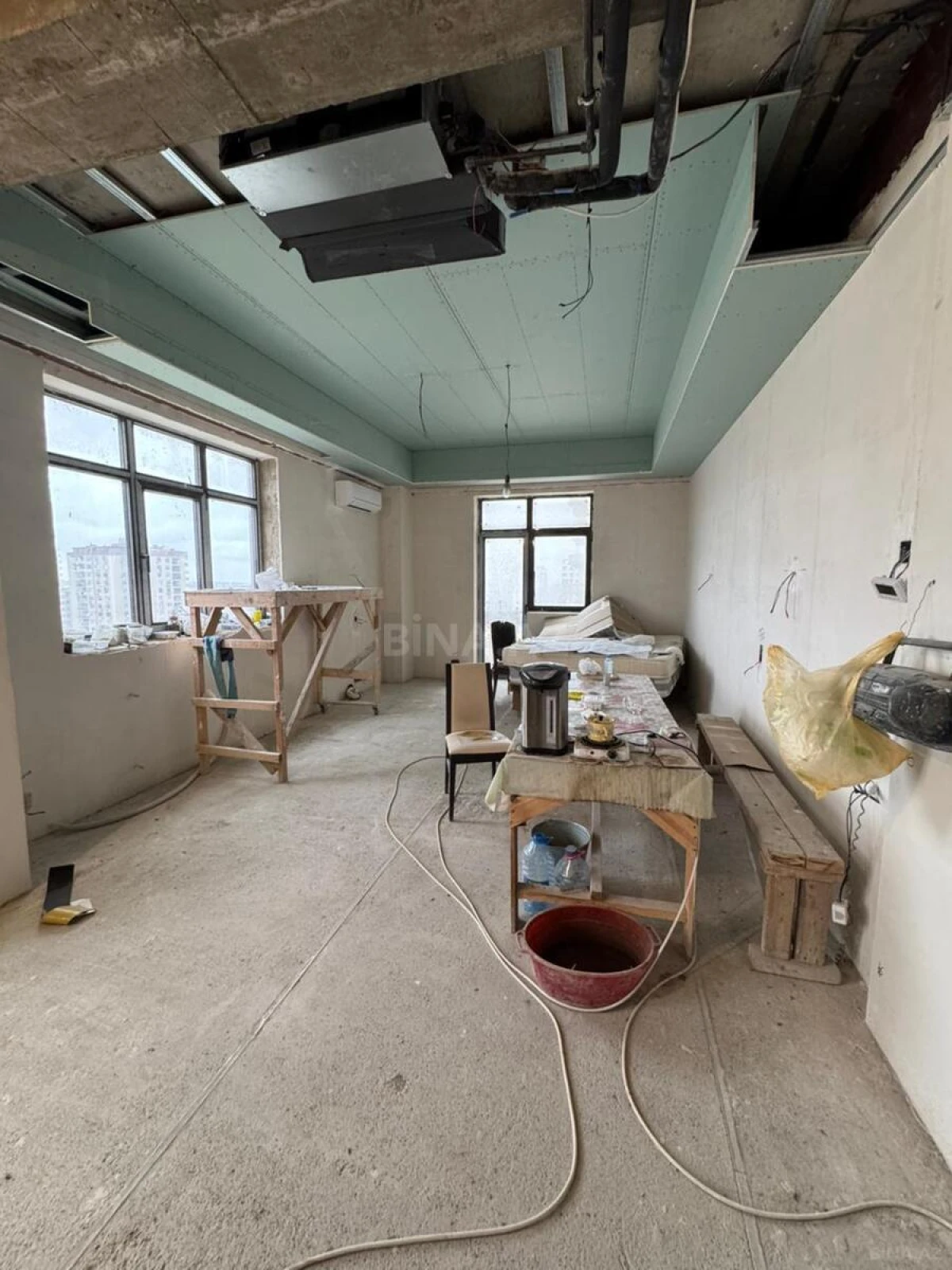 Satılır 3 otaqlı mənzil 153 m²