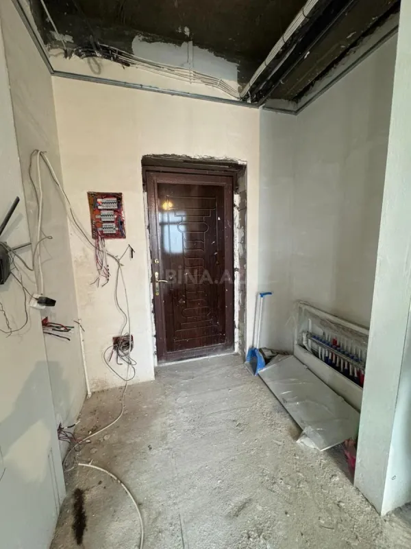 Satılır 3 otaqlı mənzil 153 m²
