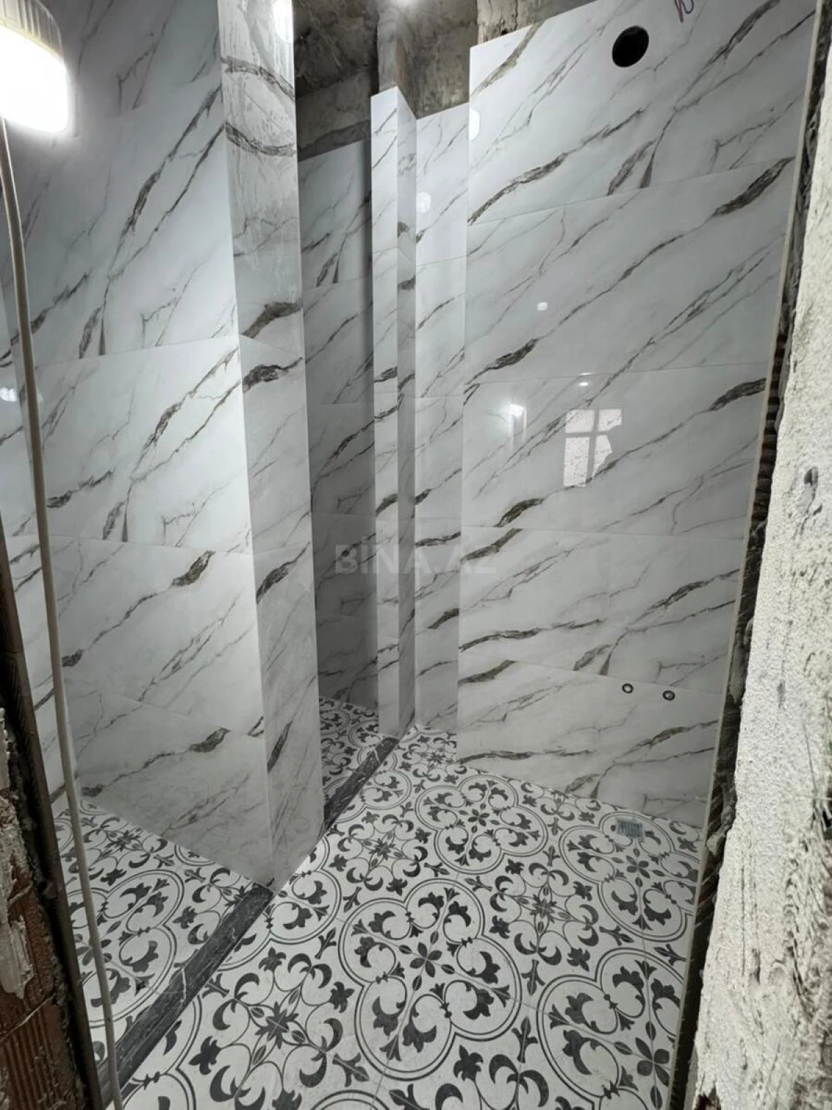 Satılır 3 otaqlı mənzil 153 m²