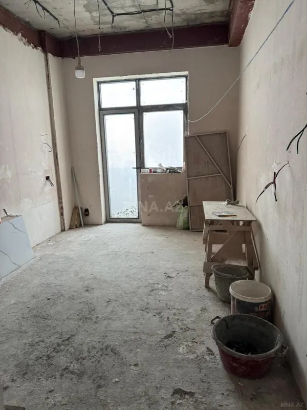 Satılır 3 otaqlı mənzil 153 m²