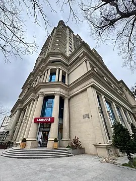 Satılır 3 otaqlı mənzil 153 m²