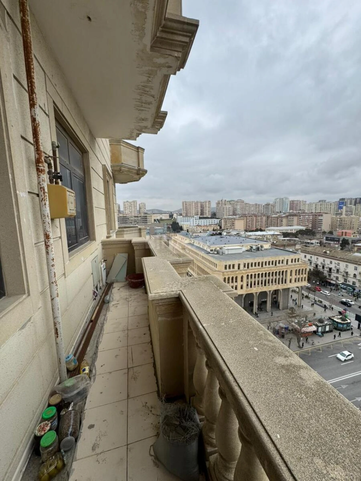 Satılır 3 otaqlı mənzil 153 m²