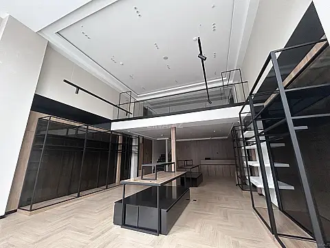 Kirayə verilir obyekt 180 m²