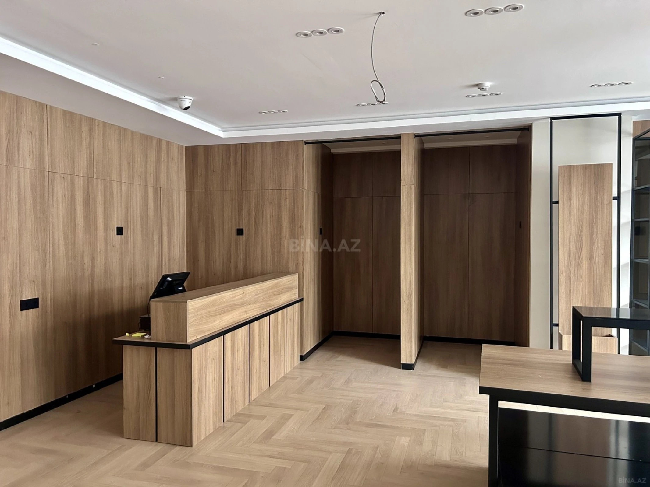 Kirayə verilir obyekt 180 m²