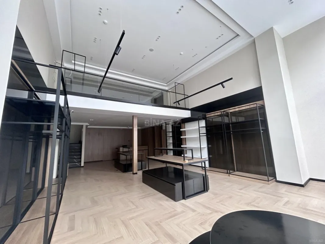 Kirayə verilir obyekt 180 m²