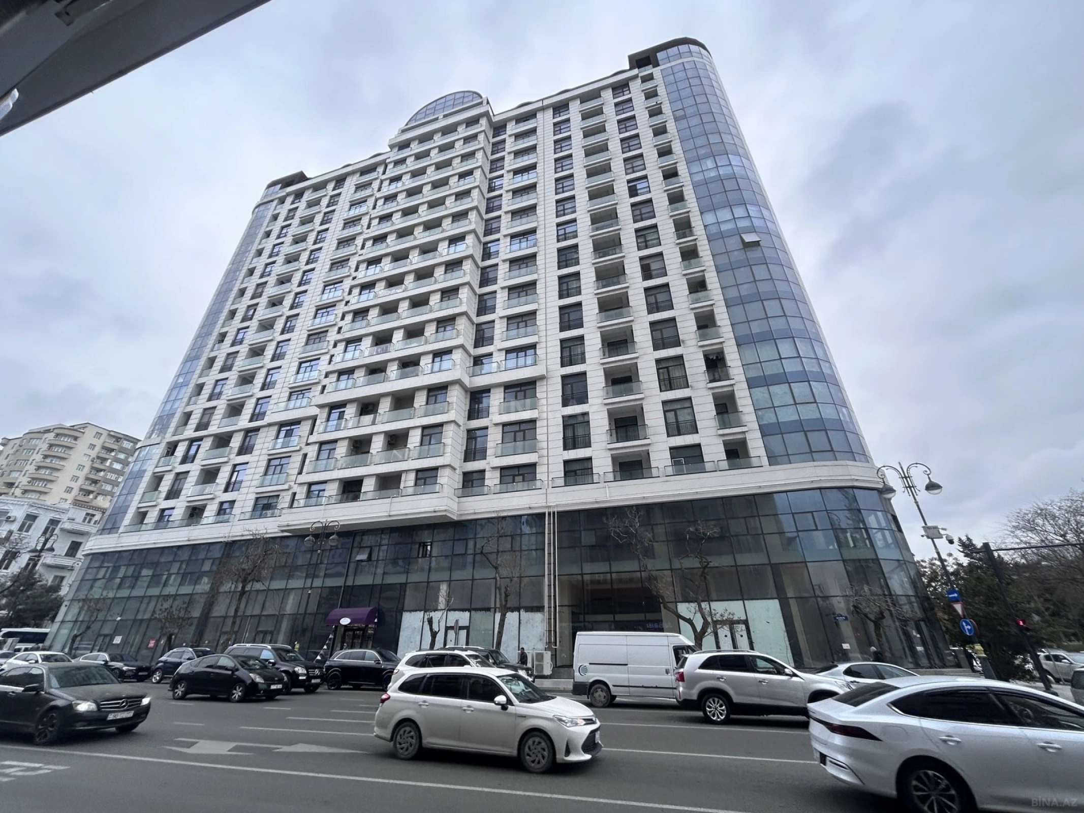 Kirayə verilir obyekt 180 m²