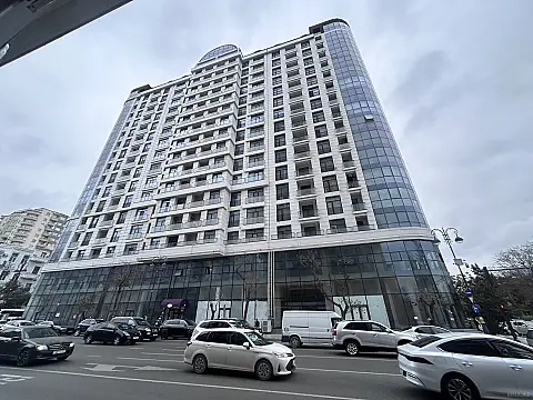 Kirayə verilir obyekt 180 m²