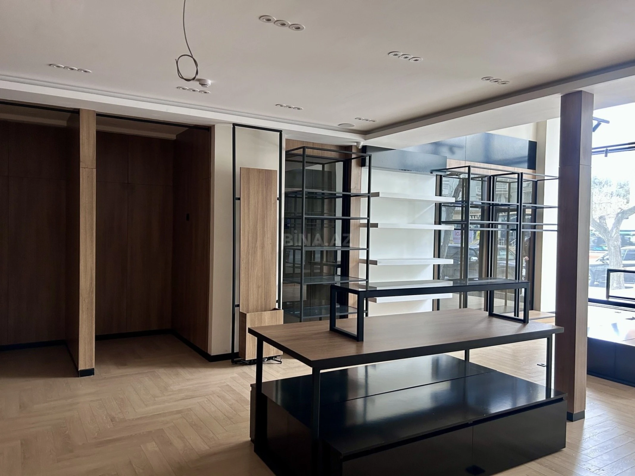 Kirayə verilir obyekt 180 m²