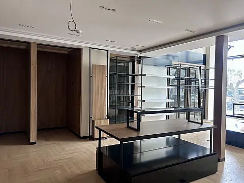 Kirayə verilir obyekt 180 m²