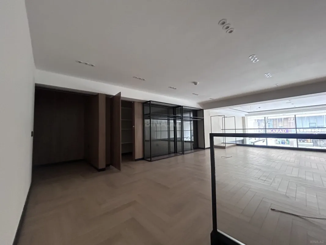 Kirayə verilir obyekt 180 m²