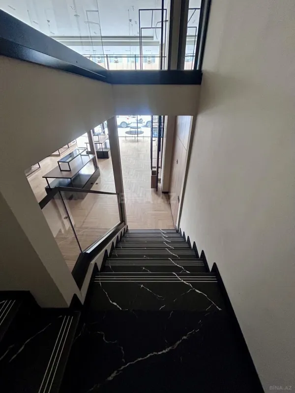 Kirayə verilir obyekt 180 m²