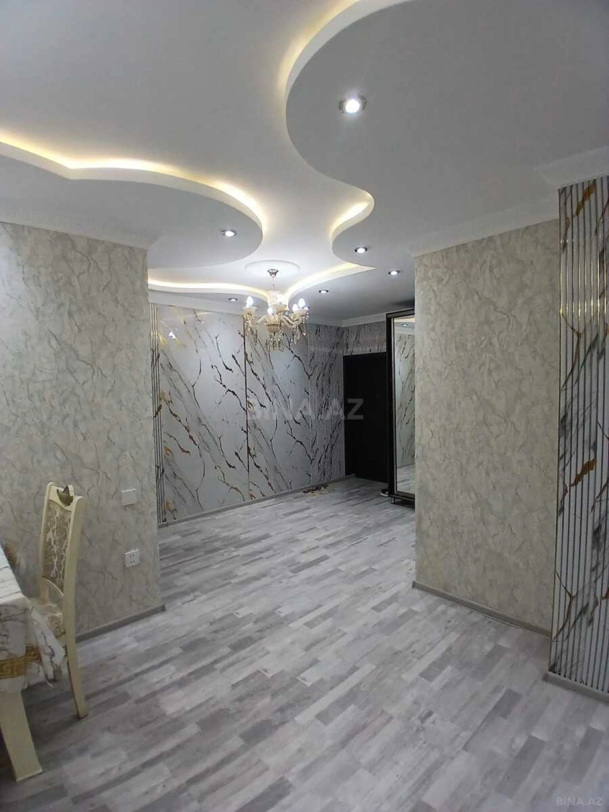 Satılır 3 otaqlı mənzil 83 m²