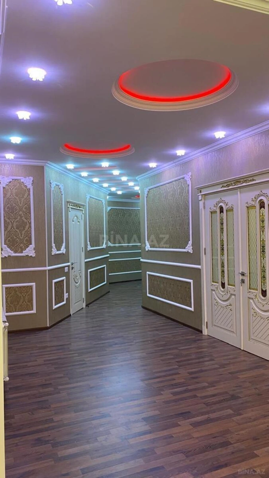 Satılır 5 otaqlı mənzil 350 m²