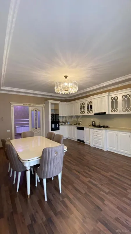 Satılır 5 otaqlı mənzil 350 m²