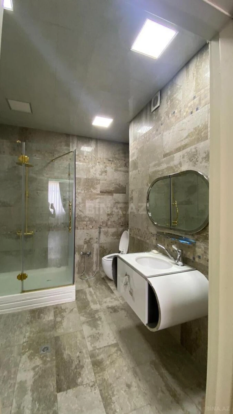 Satılır 5 otaqlı mənzil 350 m²