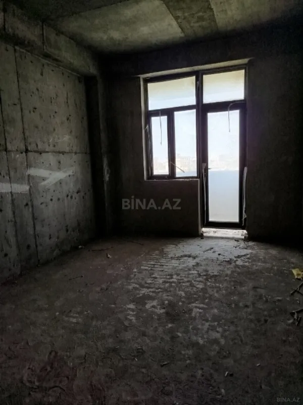 Satılır 4 otaqlı mənzil 164 m²