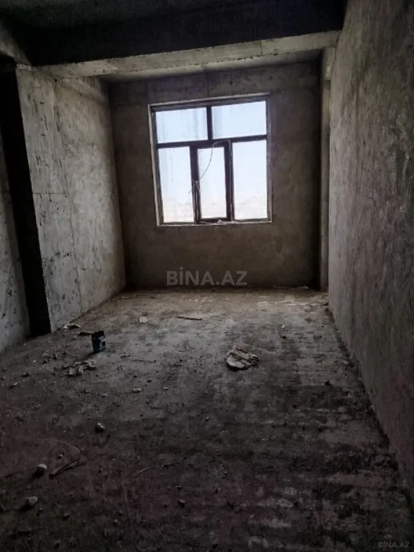 Satılır 4 otaqlı mənzil 164 m²