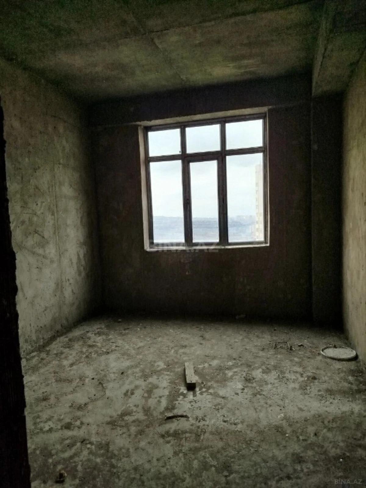 Satılır 4 otaqlı mənzil 164 m²