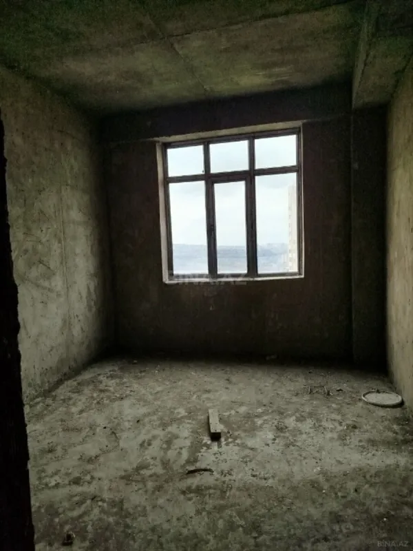 Satılır 4 otaqlı mənzil 164 m²