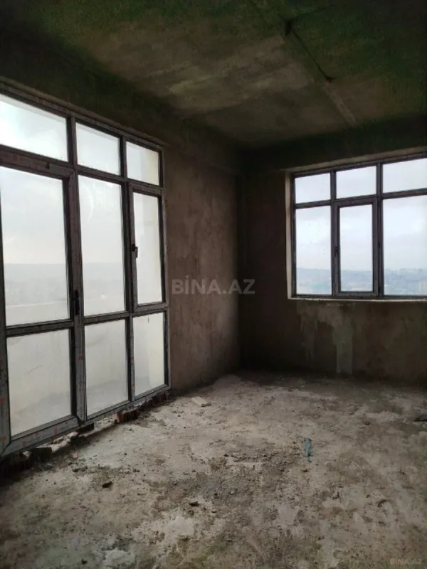 Satılır 4 otaqlı mənzil 164 m²
