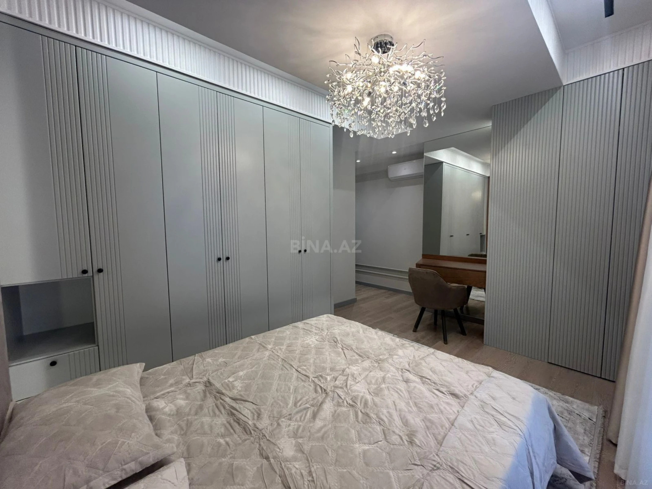 Satılır 3 otaqlı mənzil 100 m²