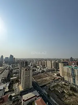 Satılır 10 otaqlı mənzil 1000 m²