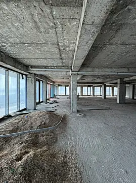 Satılır 10 otaqlı mənzil 1000 m²