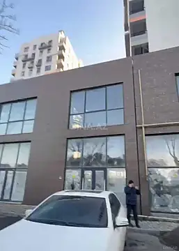 Satılır obyekt 323 m²