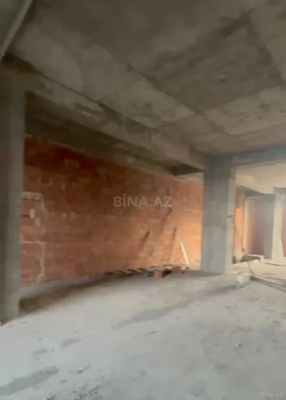 Satılır obyekt 323 m²