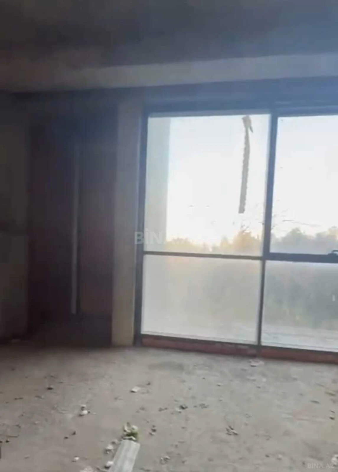 Satılır obyekt 323 m²