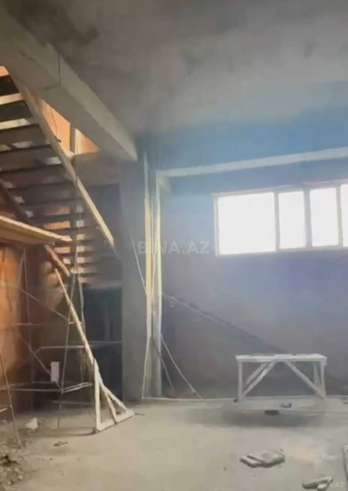 Satılır obyekt 323 m²