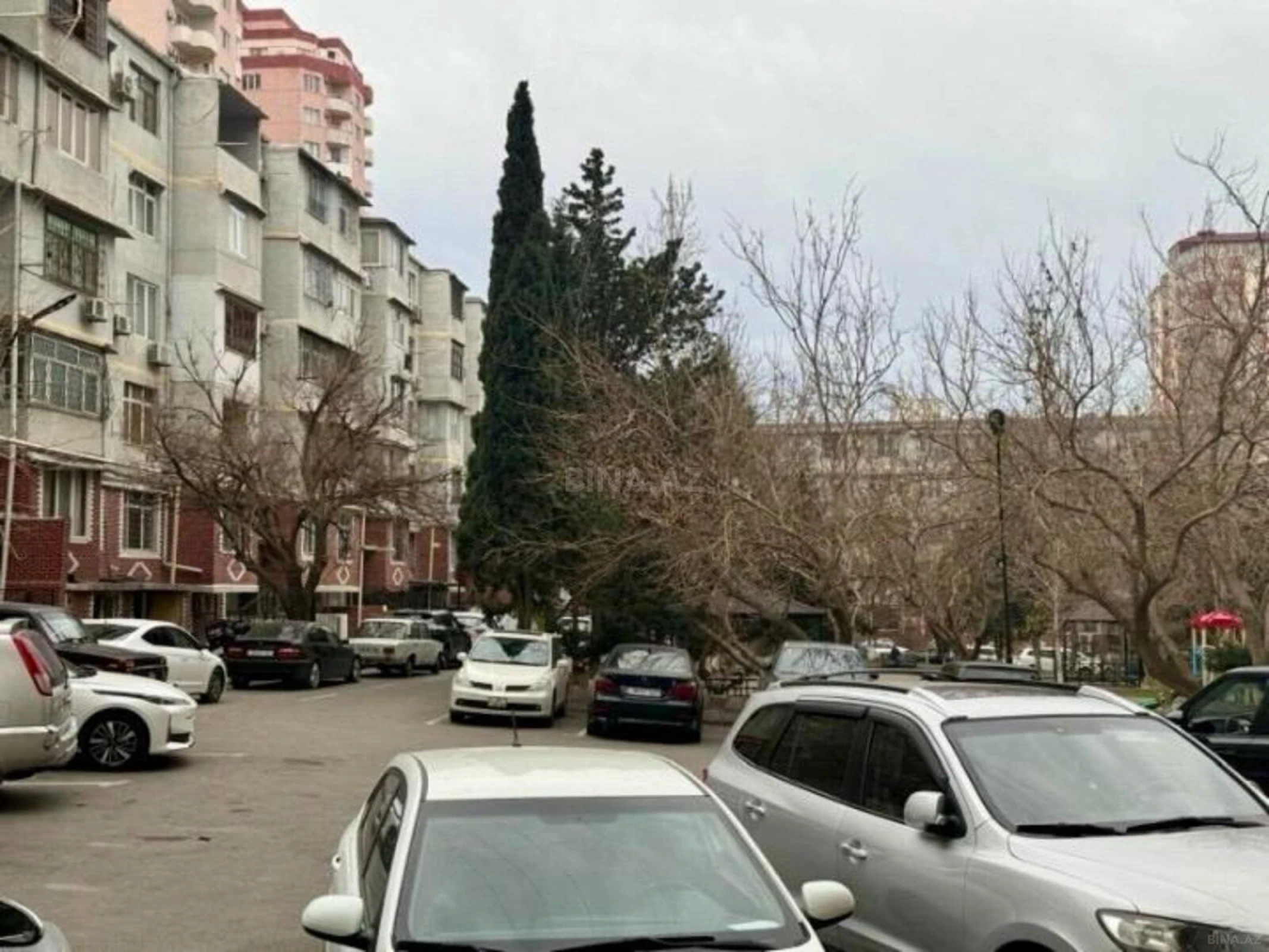 Satılır 2 otaqlı mənzil 60.7 m²