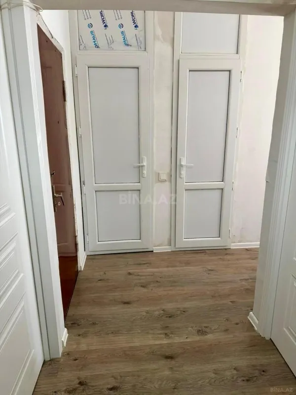 Satılır 2 otaqlı mənzil 60.7 m²