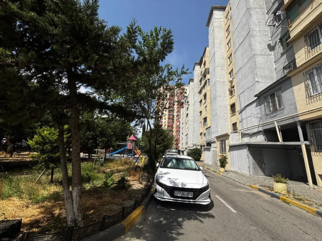 Satılır 2 otaqlı mənzil 60.7 m²