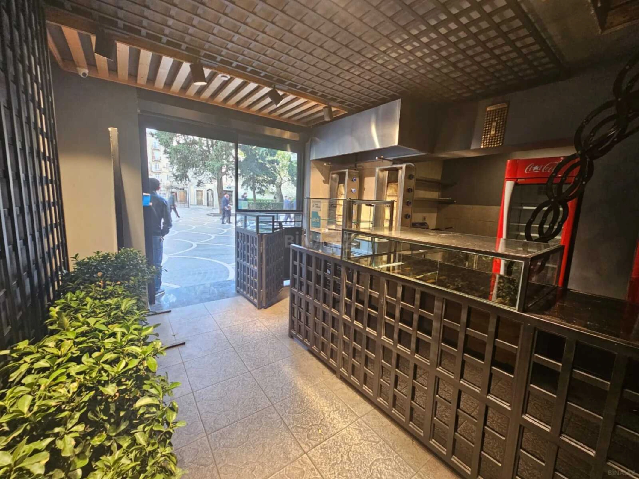 Kirayə verilir obyekt 86 m²