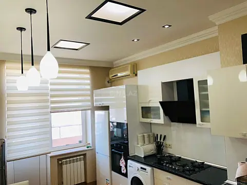 Satılır 2 otaqlı mənzil 81 m²