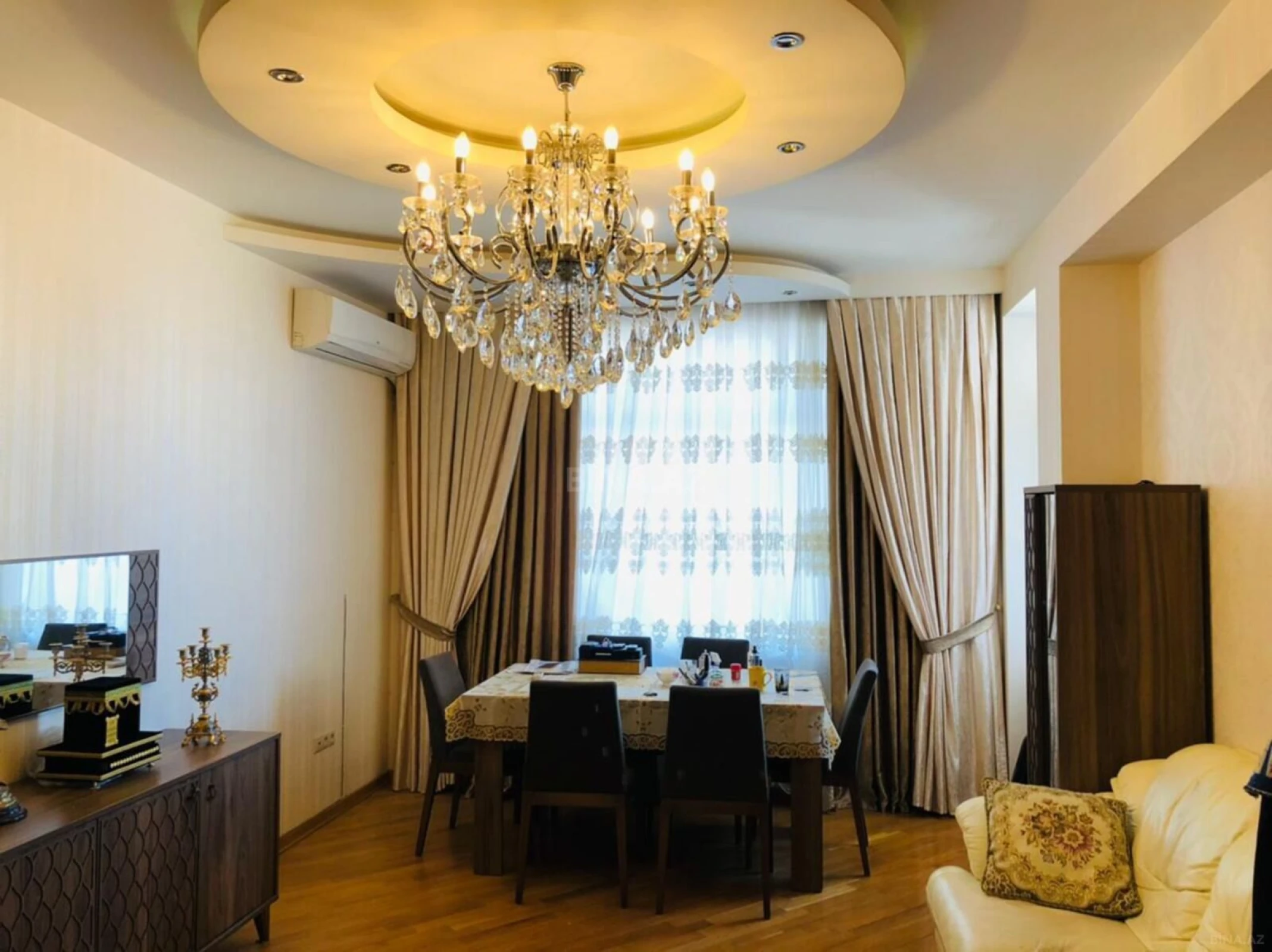 Satılır 2 otaqlı mənzil 81 m²