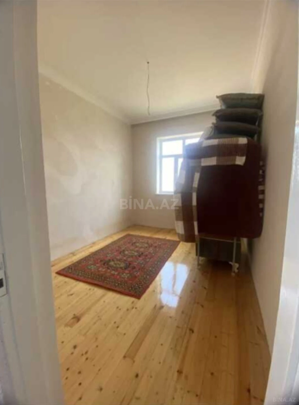 Satılır 8 otaqlı həyət evi 528 m²
