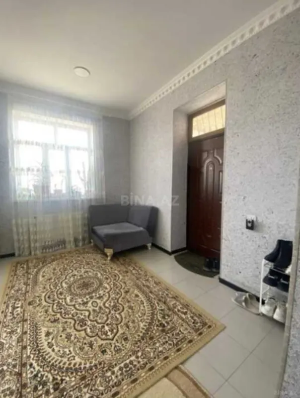 Satılır 8 otaqlı həyət evi 528 m²