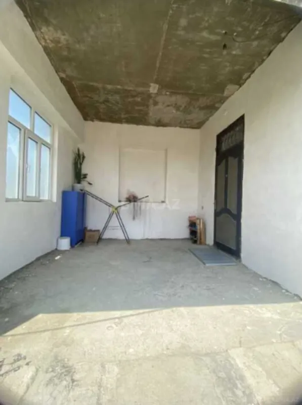 Satılır 8 otaqlı həyət evi 528 m²