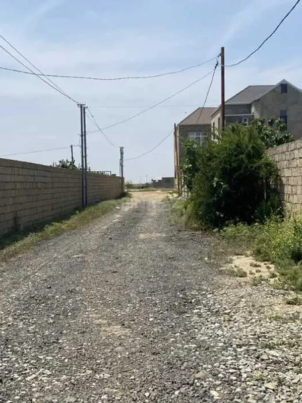 Satılır 8 otaqlı həyət evi 528 m²