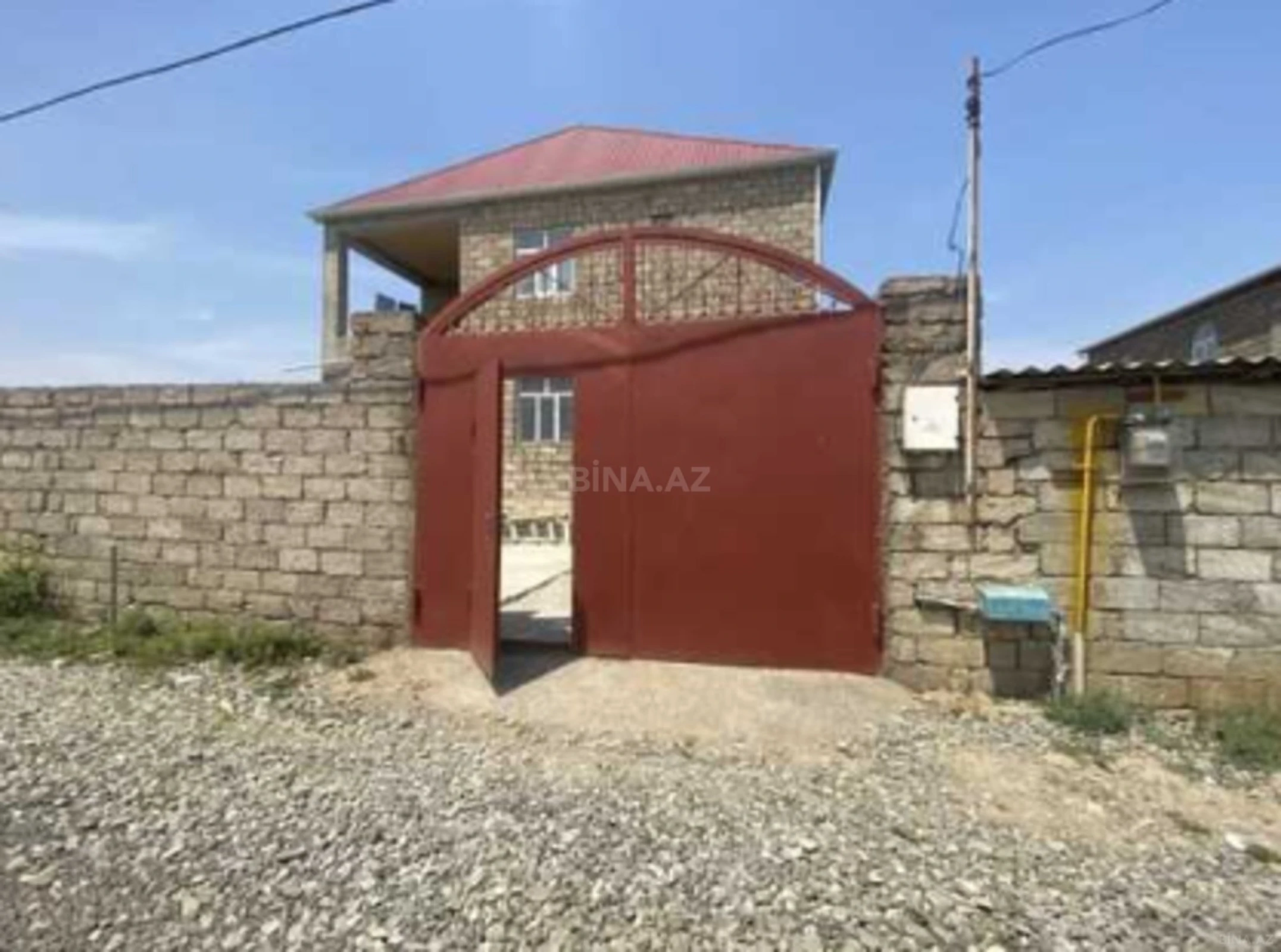 Satılır 8 otaqlı həyət evi 528 m²