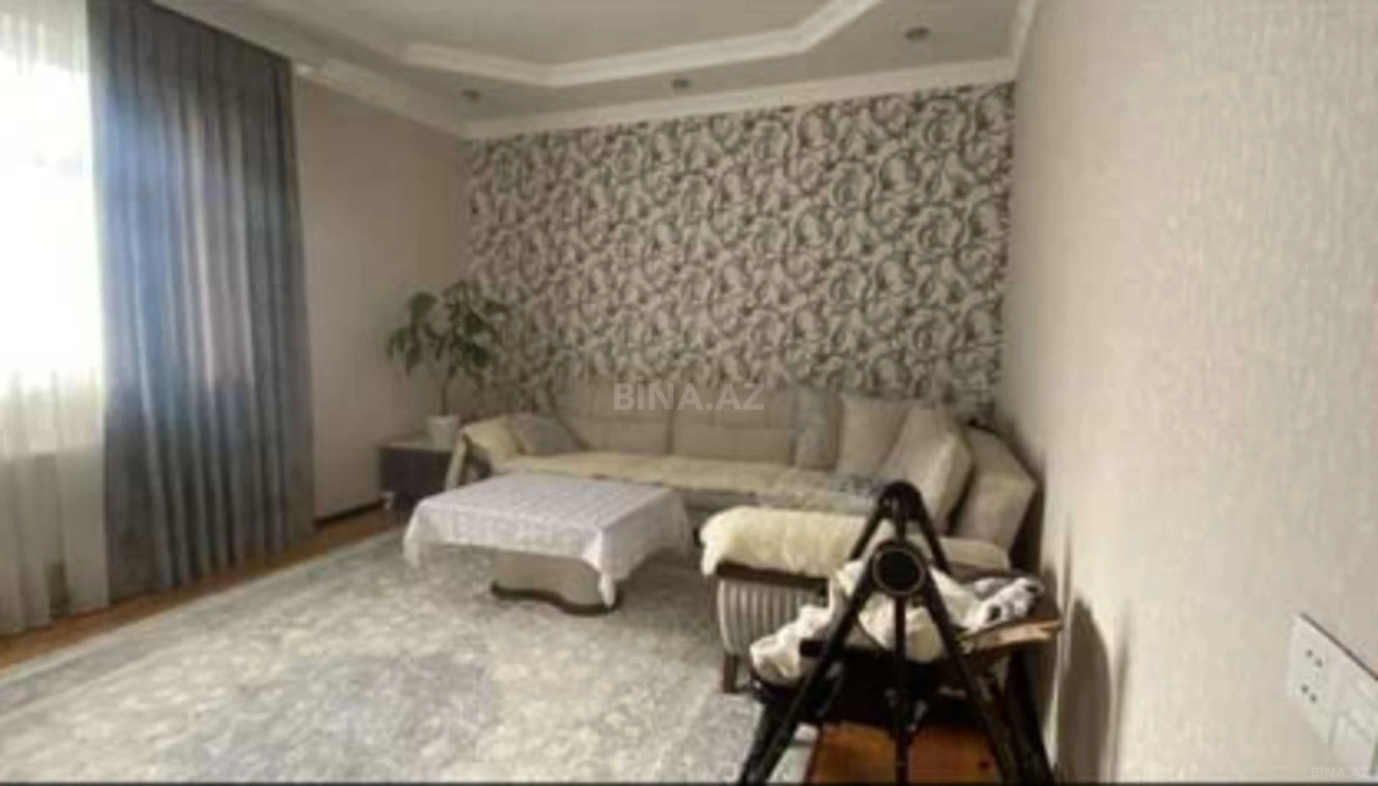 Satılır 8 otaqlı həyət evi 528 m²