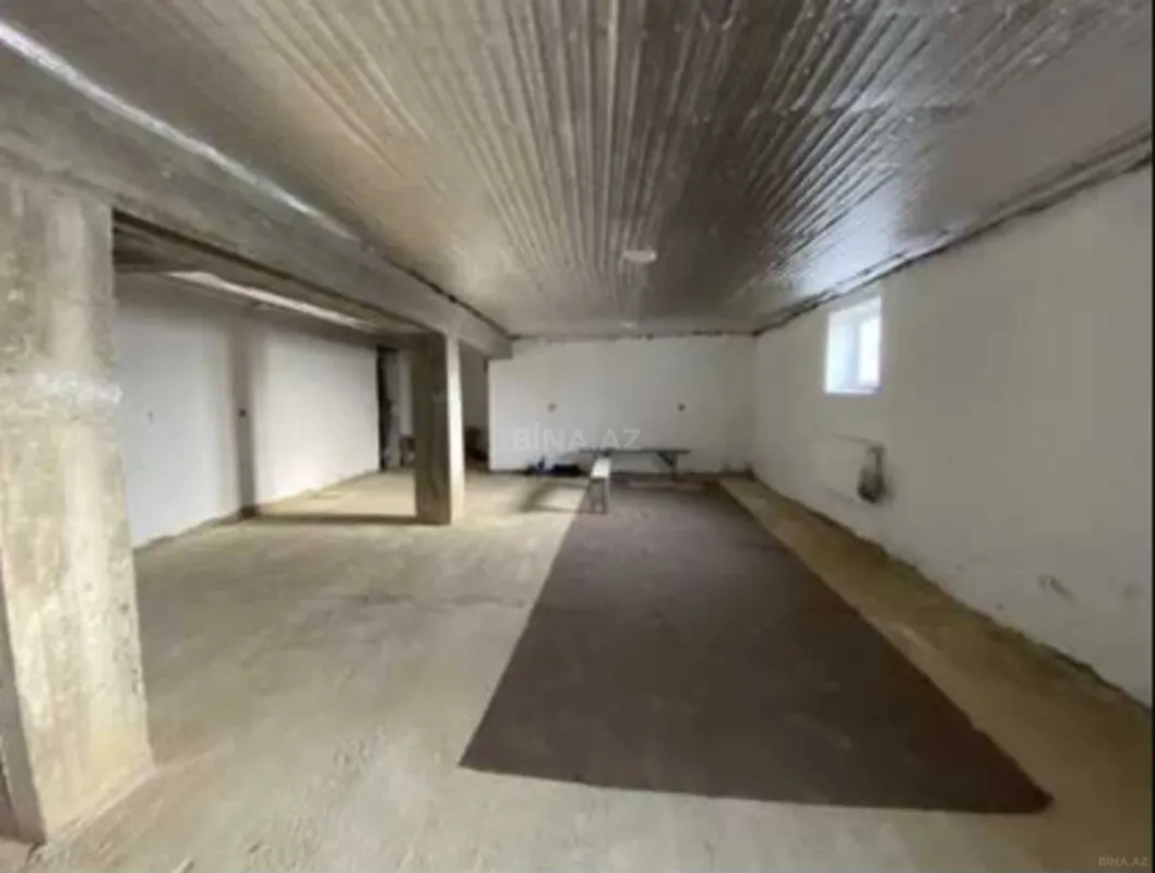 Satılır 8 otaqlı həyət evi 528 m²