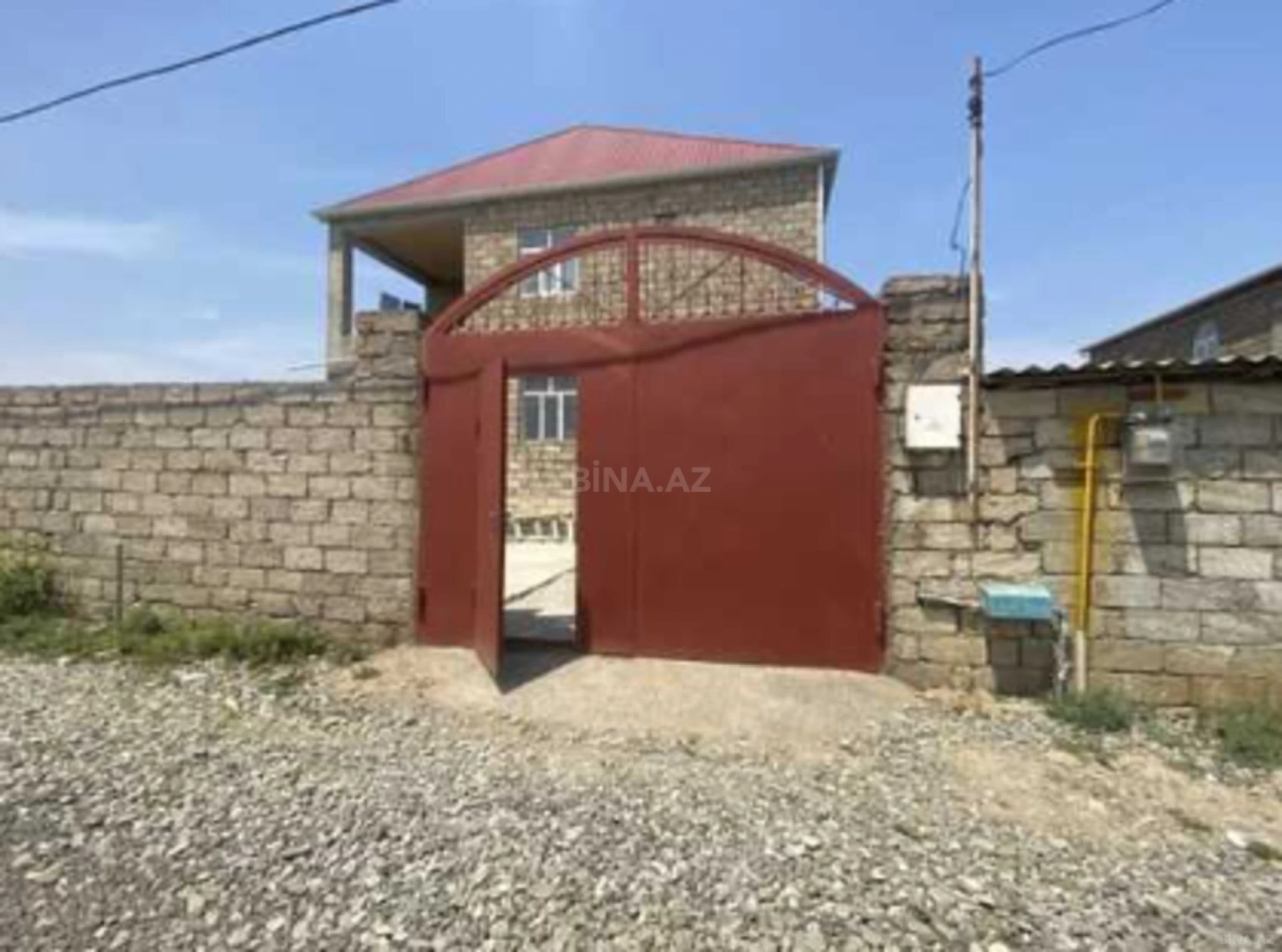 Satılır 8 otaqlı həyət evi 528 m²