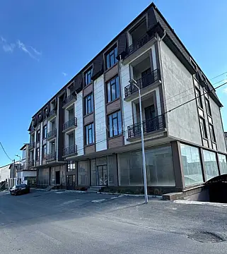 Satılır obyekt 460 m²