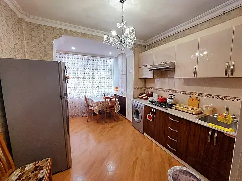 Satılır 2 otaqlı mənzil 65 m²